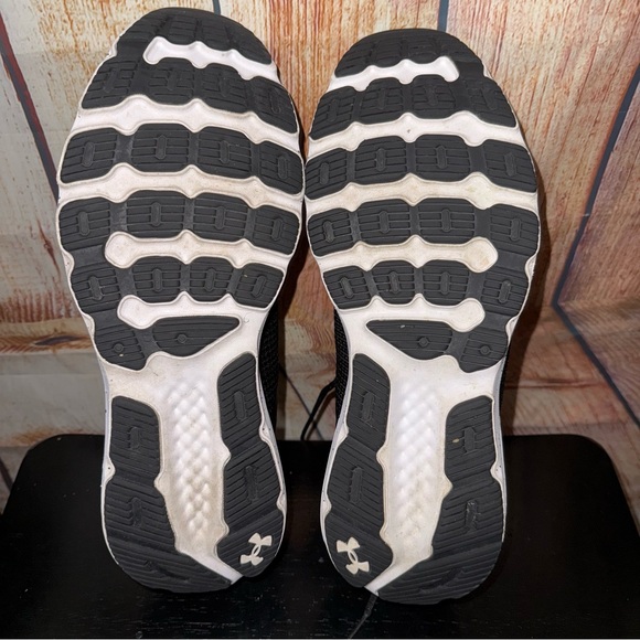 Under Armour Shoes Men’s size 13 - Picture 9 of 10